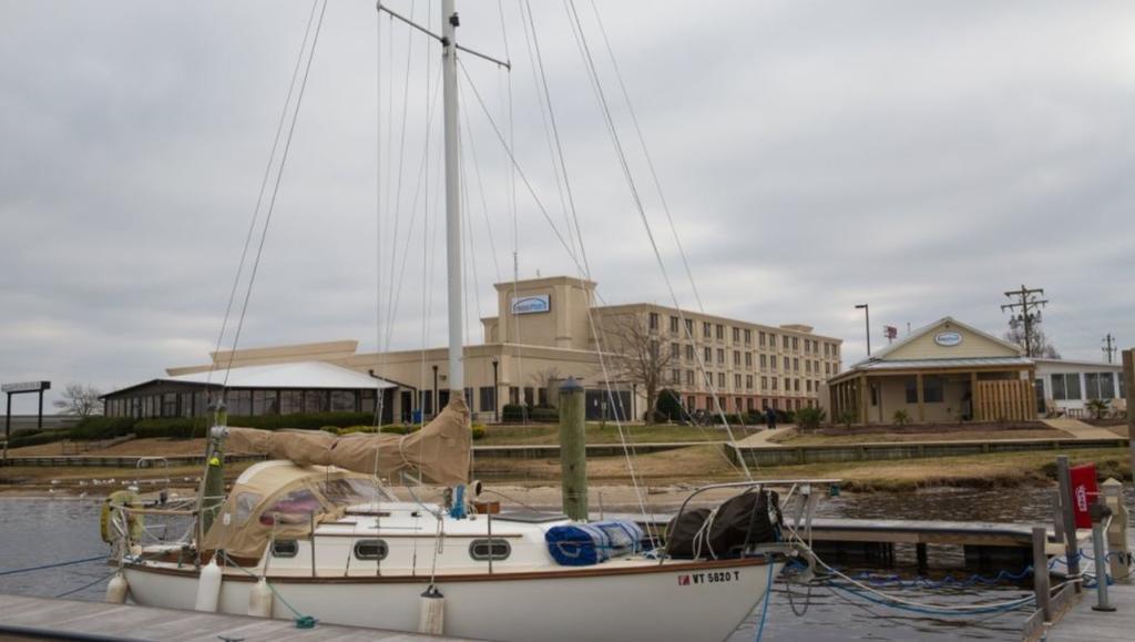 Bridgepointe Hotel & Marina New Bern Exteriör bild
