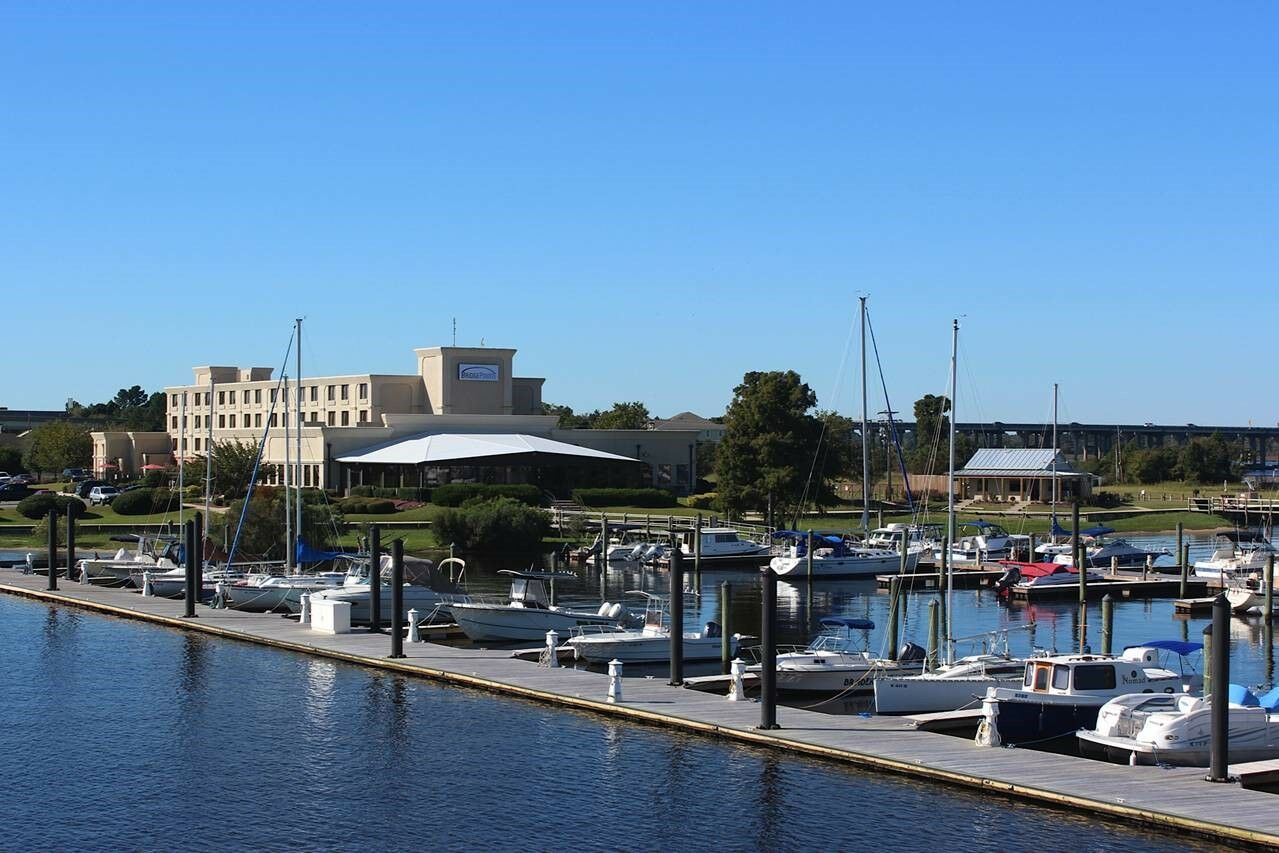Bridgepointe Hotel & Marina New Bern Exteriör bild